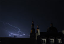 Was so eine Kirche (Stift Haug) nicht so alles aushalten muss...