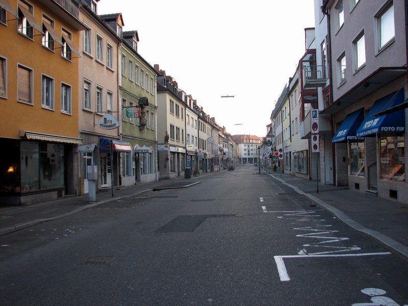 Leere Semmelstraße an Fasching.