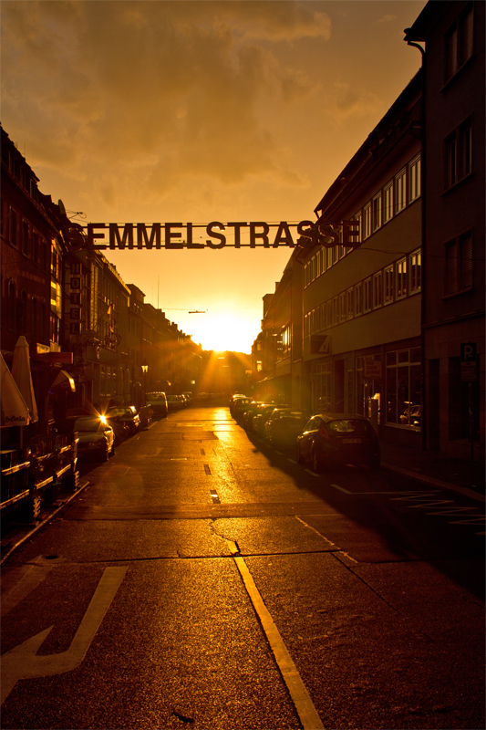 Semmelstraße bei Sonnenaufgang.