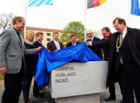 Am 12. April 2011 wurde der Grundstein für den neuen Campus enthüllt. (Foto: Michael Mommertz / Uni Würzburg)