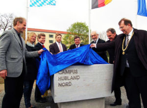 Am 12. April 2011 wurde der Grundstein für den neuen Campus enthüllt. (Foto: Michael Mommertz / Uni Würzburg)