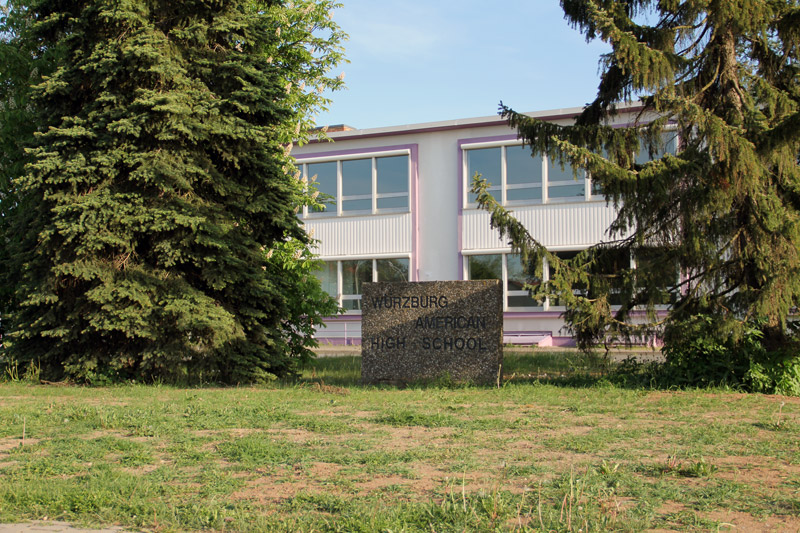 Blick auf die ehemalige "Würzburg American Highschool"