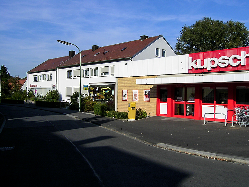 In der Gartenstadt gab es auch viele Jahre noch eine eigene Kupsch-Filiale. Das Gebäude wurde mittlerweile abgerissen und durch ein Wohnhaus ersetzt. Einen Supermarkt gibt es in diesem Stadtteil damit nicht mehr.