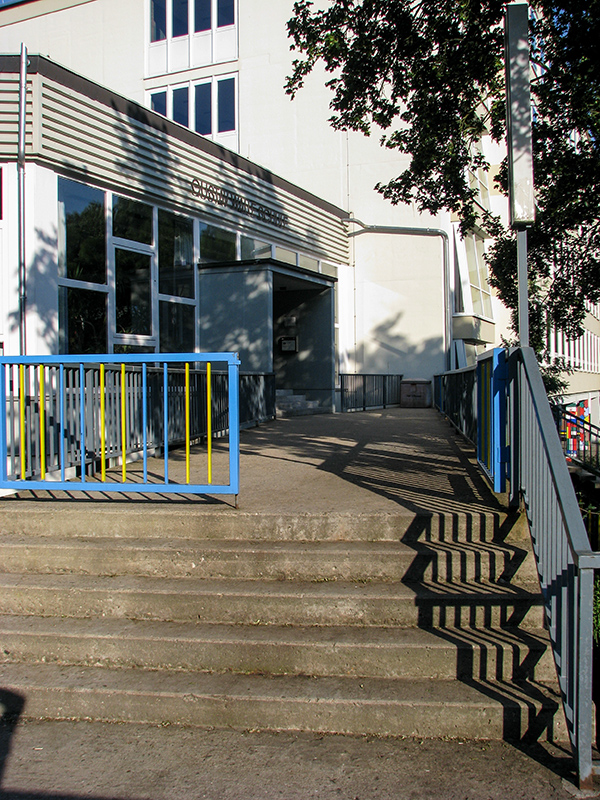 Eingang zur Gustav-Walle-Schule.
