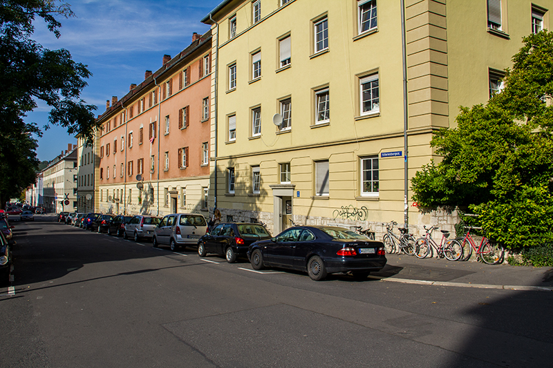 Der "Denckler" in der Ansicht aus der Scherenberg- / Brunostraße.