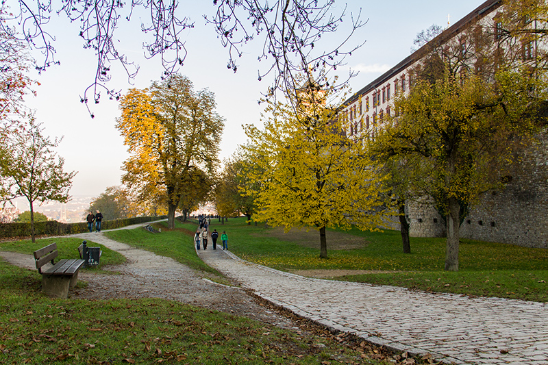 Rundgang um die Festung Marienberg.