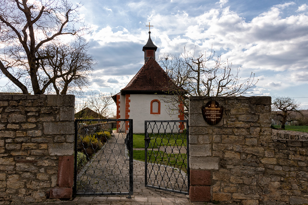 Die St. Markus-Kapelle in Gadheim im Landkreis Würzburg.