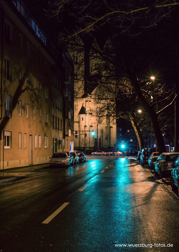 Nachts am Exerzierplatz im Stadtteil Sanderau.