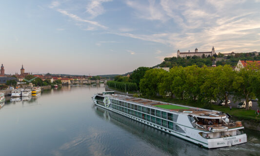 Mainschifffahrt in Würzburg.