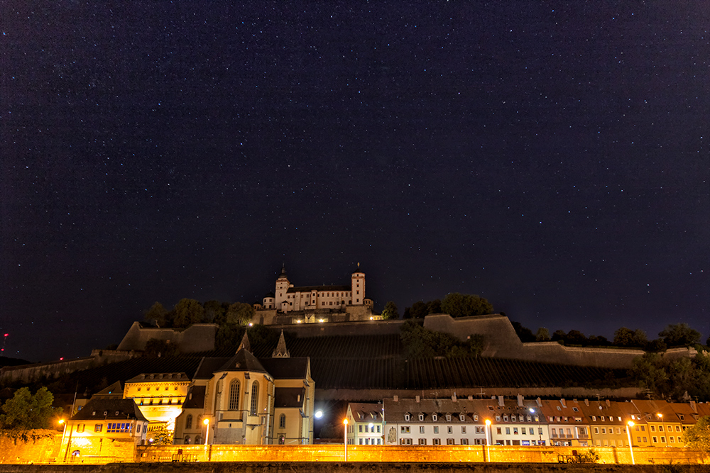 In manchen dunklen Nächten kann man sogar in der Stadt den Sternenhimmel über Würzburg richtig gut erkennen!