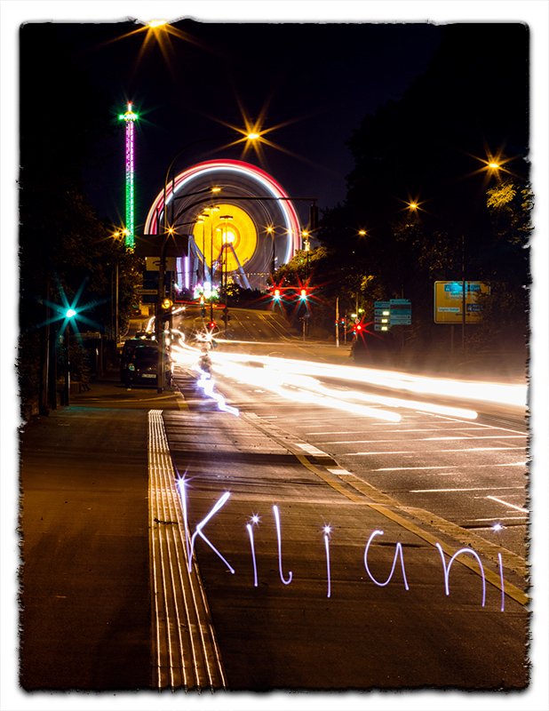 Mit Taschenlampe gemalter Schriftzug beim Kiliani 2013.