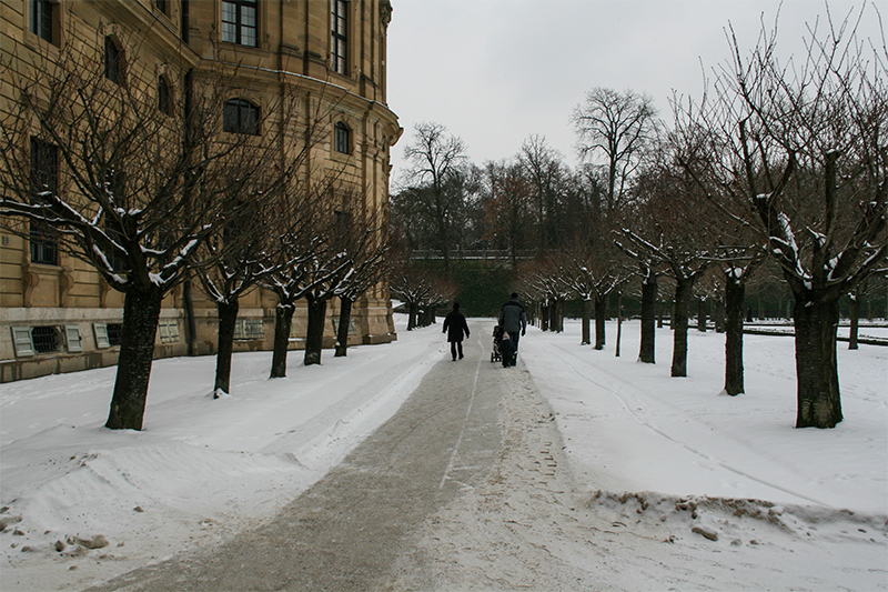 Hofgarten der Würzburger Residenz im Winter.