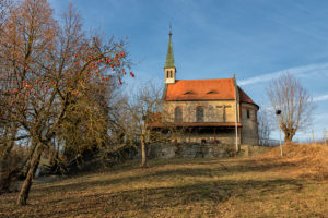 Die Maria Schmerz Kapelle oberhalb von Randersacker.