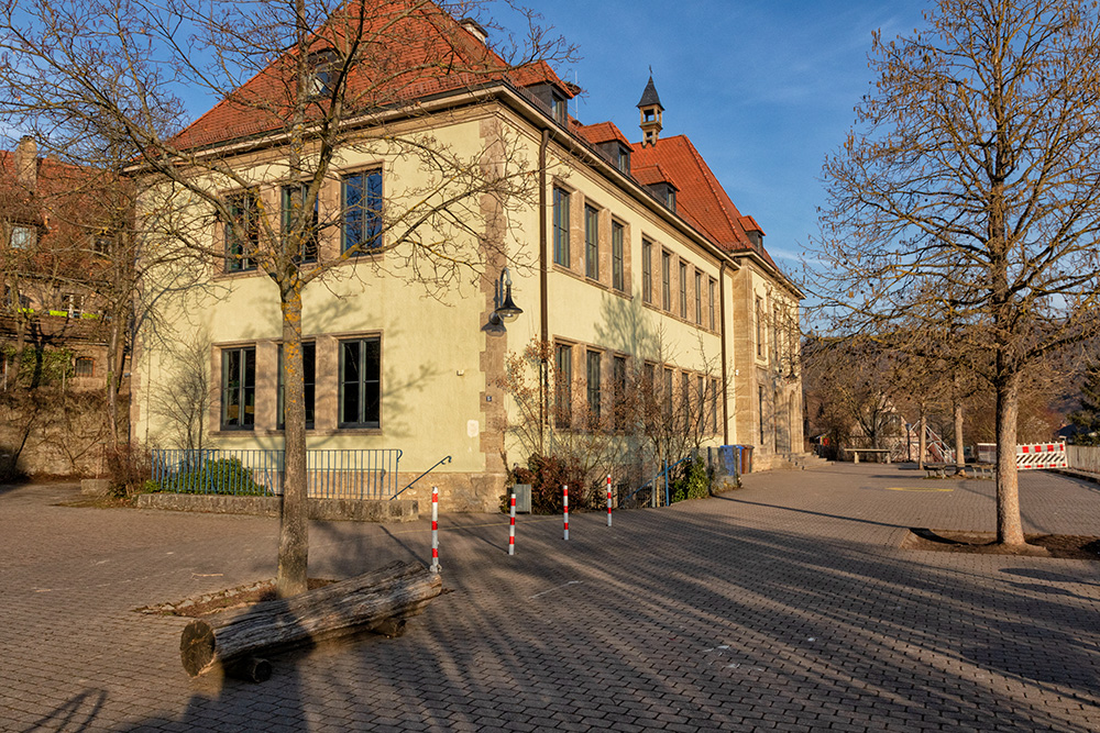 Die Grundschule von Randersacker.