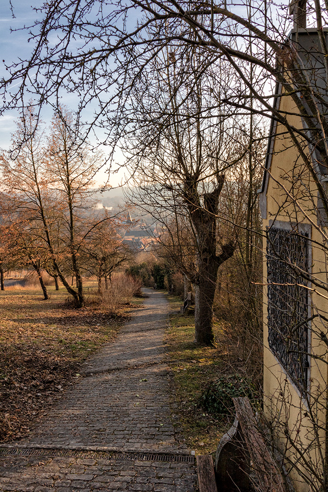 Blick vom Stationenweg runter ins Tal.