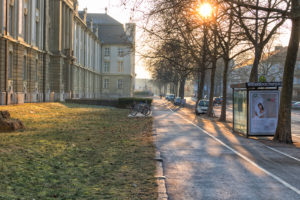 Der Wittelsbacher Platz an einem schönen und kalten Winternachmittag.