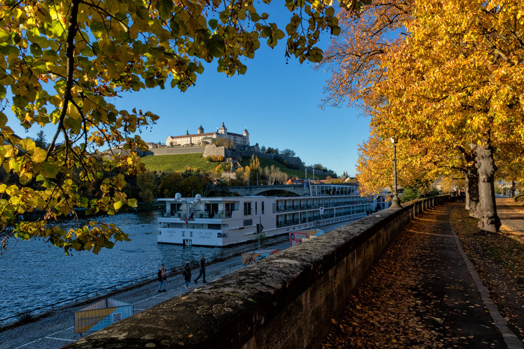 Traumhaftes Herbstwetter im Oktober 2021 in Würzburg.
