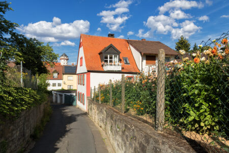 Eine der schönen alten Straßen von Rimpar.