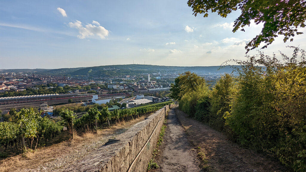 Von Oberdürrbach über den Stein-Wein-Pfad in die Stadt