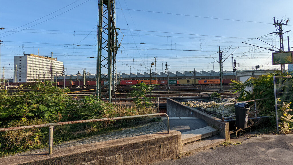 Abgang zum Posttunnel.