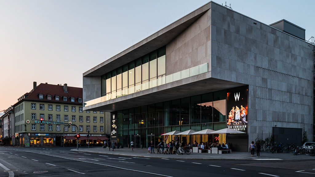 Das frisch sanierte Mainfrankentheater Würzburg im Dezember 2024. Gut oder schlecht gelungen?